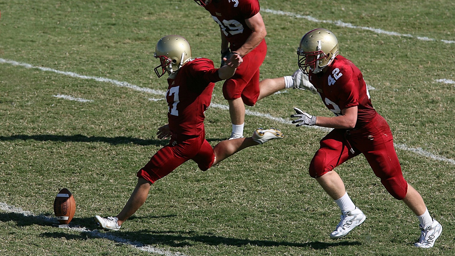 爱游戏体育平台-英超青训营引入虚拟现实技术强化战术意识，英超本队青训